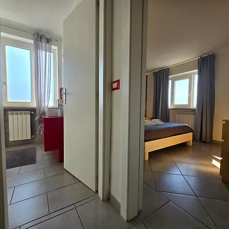 Fr House Pensjonat *